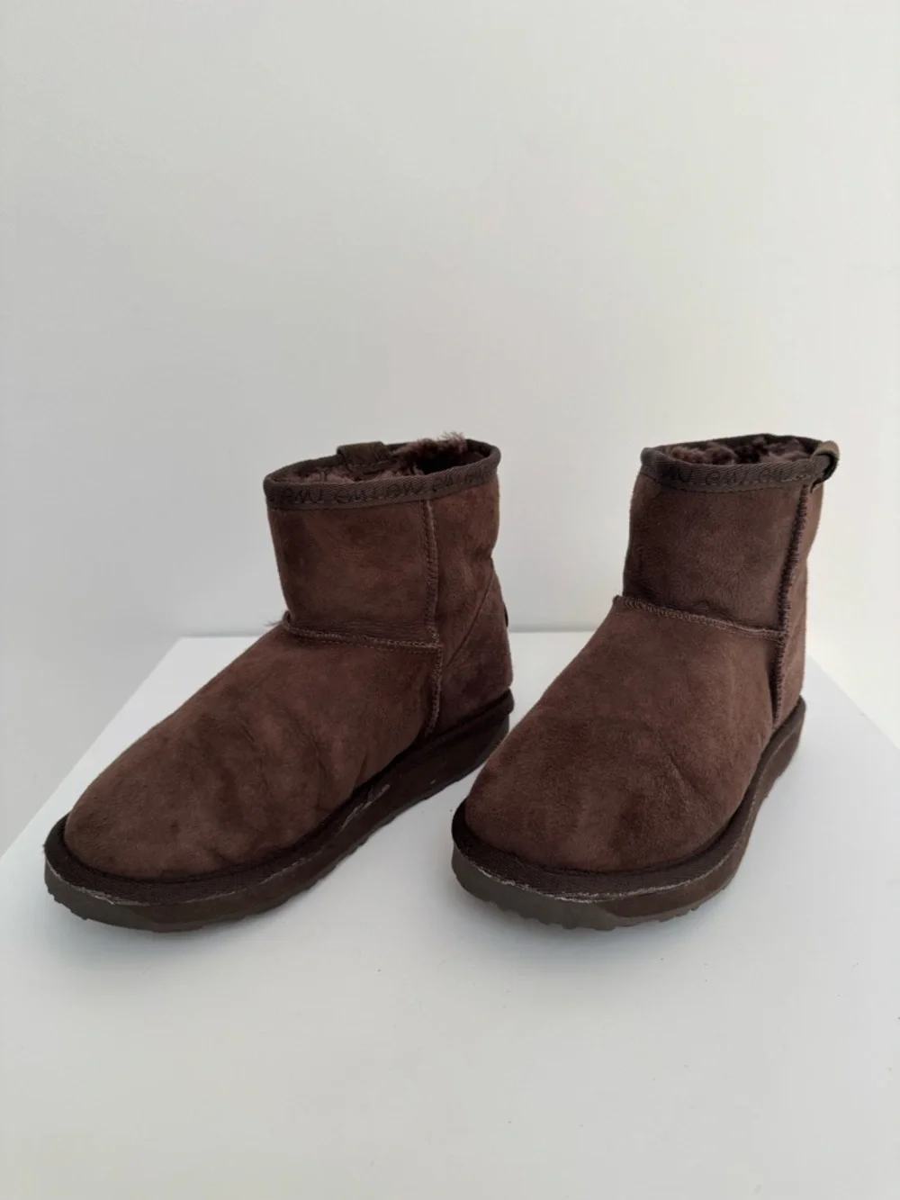 EMU‎ Australia Mini Unisex Chocolate Brown Boots, Men's Size 5/Women's Size 6
